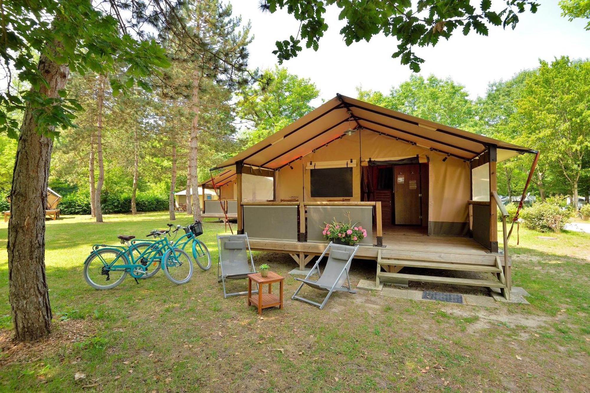Camping Etang De La Vallee Combreux Exterior foto